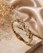 Evaraa Crystal Wave Bangle